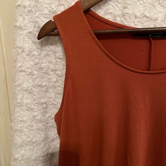 Boutique Tanktop - Picture 3 of 5